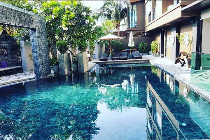 Pool 53 of 75