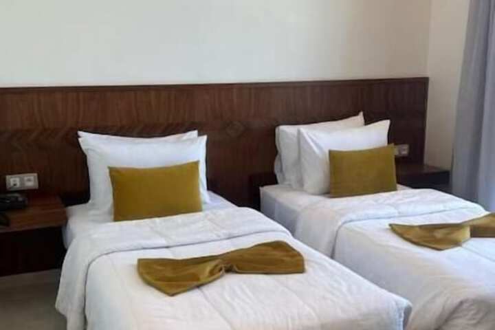 Room 5 of 25