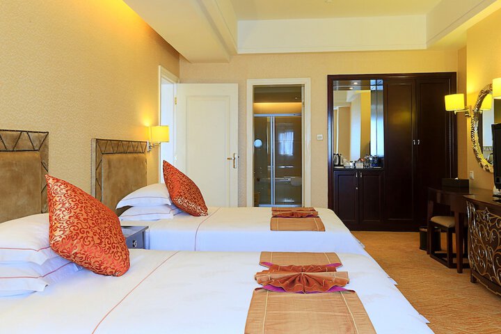 Room 4 of 53
