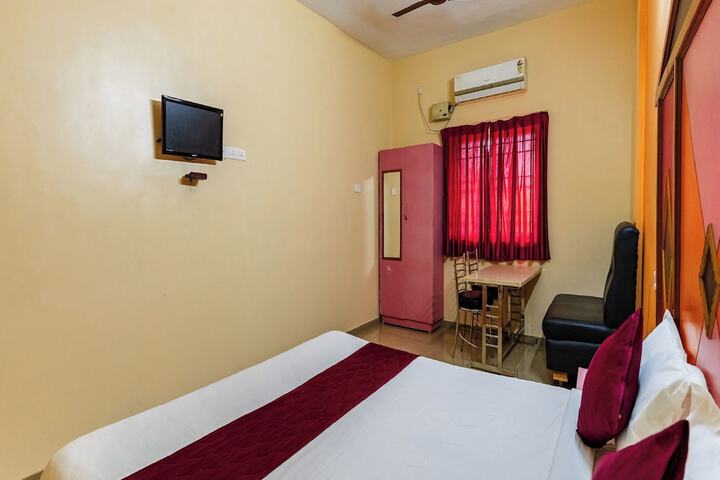 Room 7 of 18