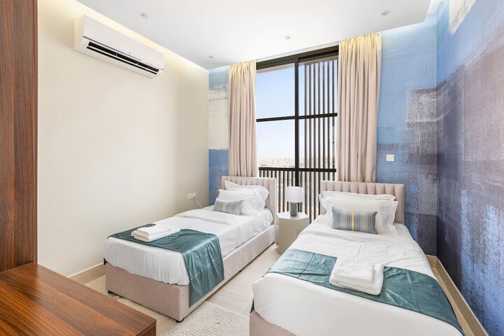 Room 2 of 24
