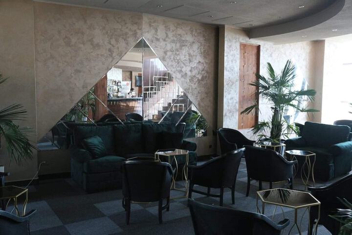 Hotel Interior 4 of 19