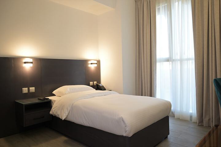 Room 9 of 26