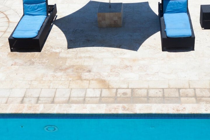Hotel Pool