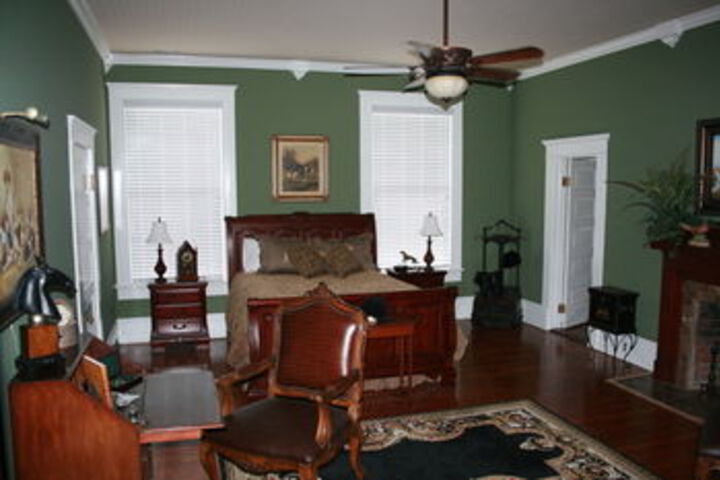 Room 5 of 13