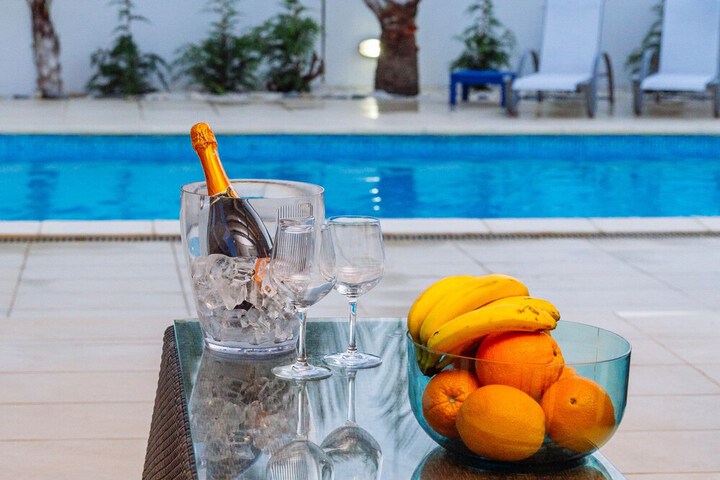 Pool 38 of 42