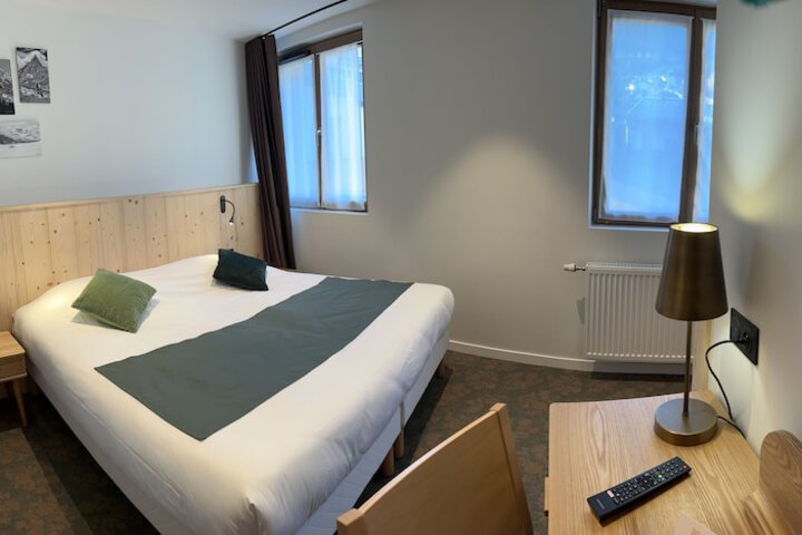 Room 15 of 66