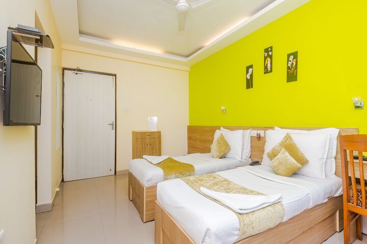 Room 32 of 102