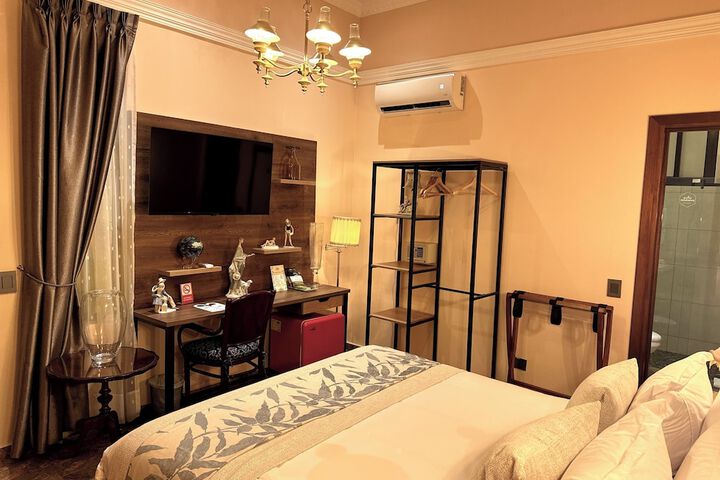 Room 10 of 49