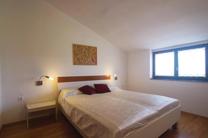Room 3 of 13