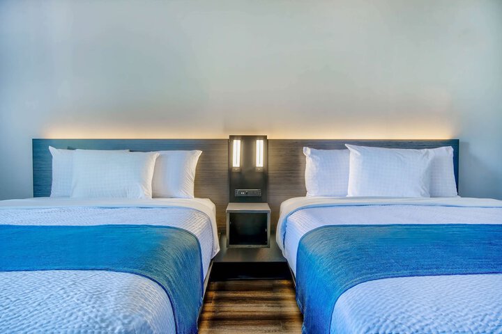 Room 8 of 27