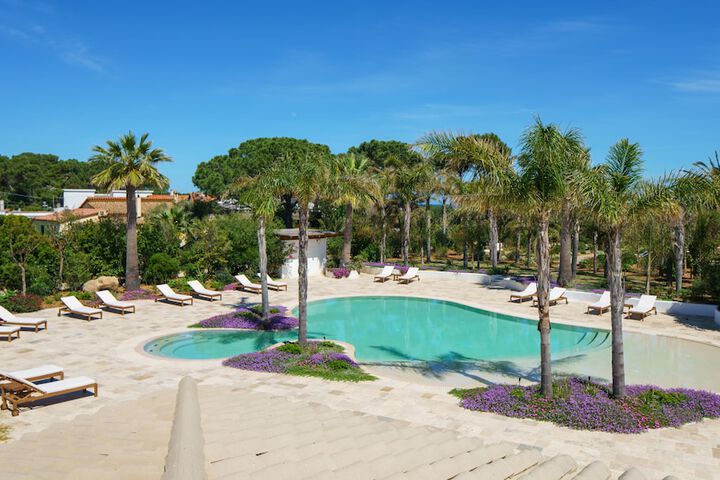 Pool 41 of 64