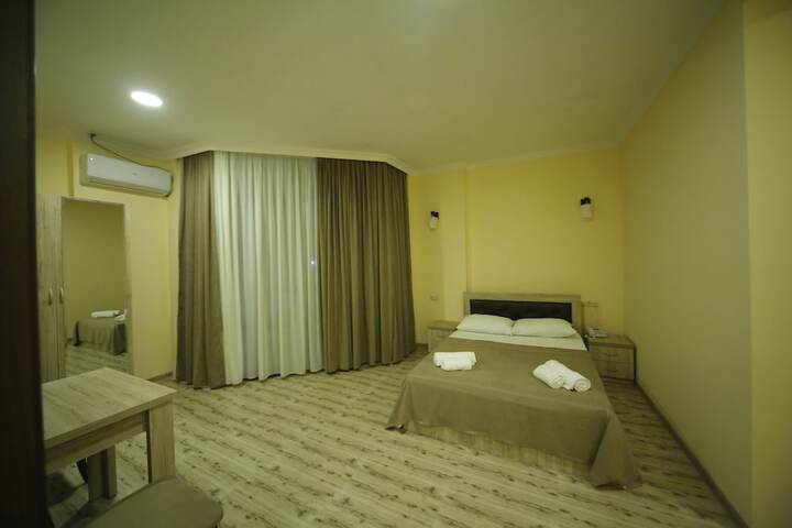 Room 15 of 51