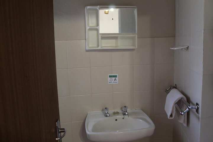 Room 25 of 58