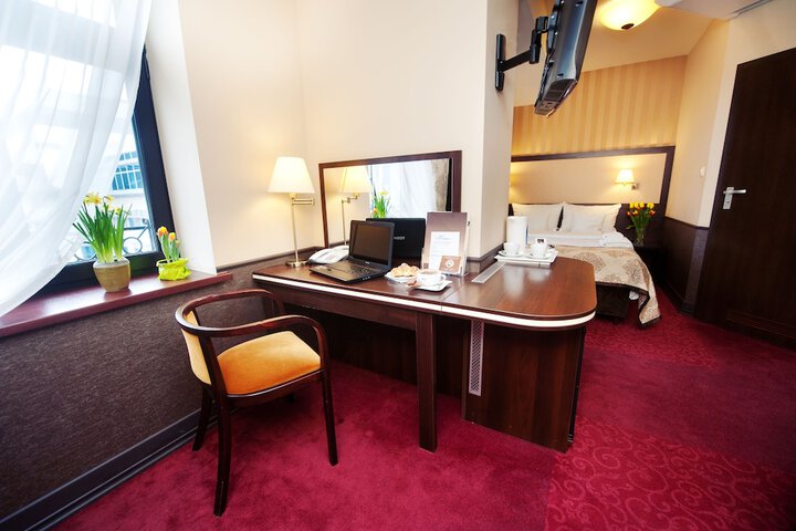 In-room business center