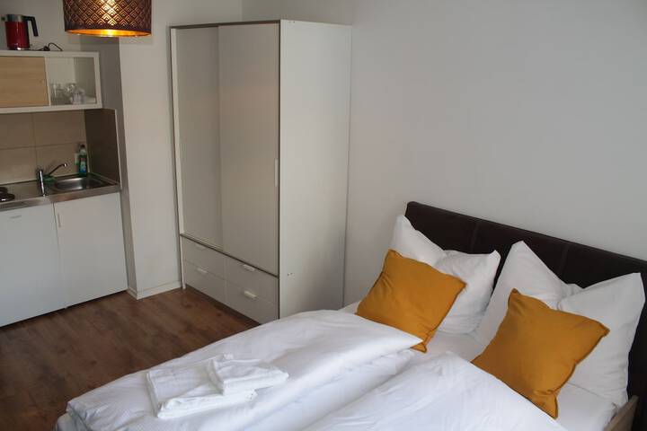 Room 8 of 34