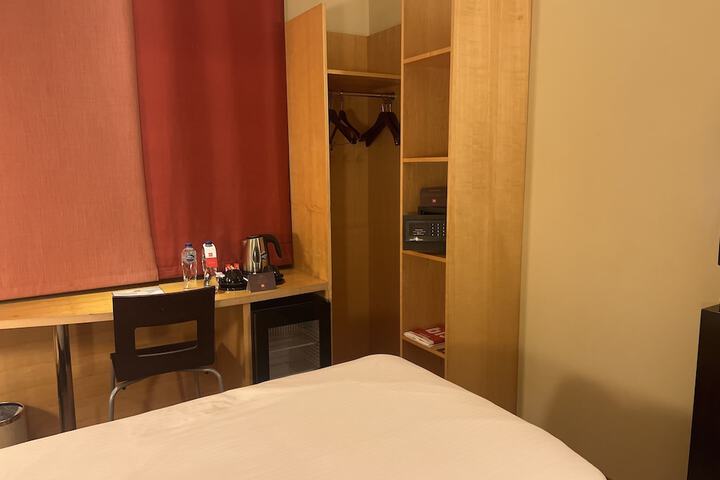 Room 20 of 85