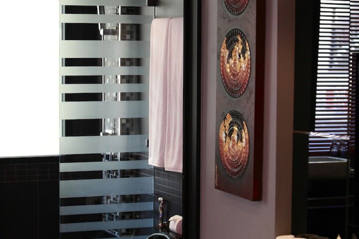 Room 19 of 27