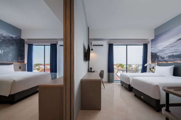 Room 6 of 43