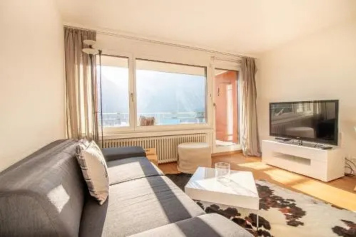 Room 2 of 14