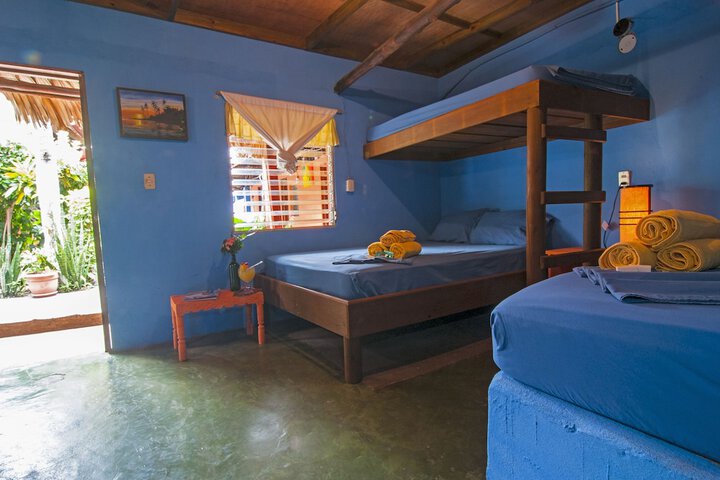 Room 10 of 48