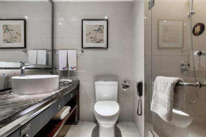 Hongyuan Zijing Hotel