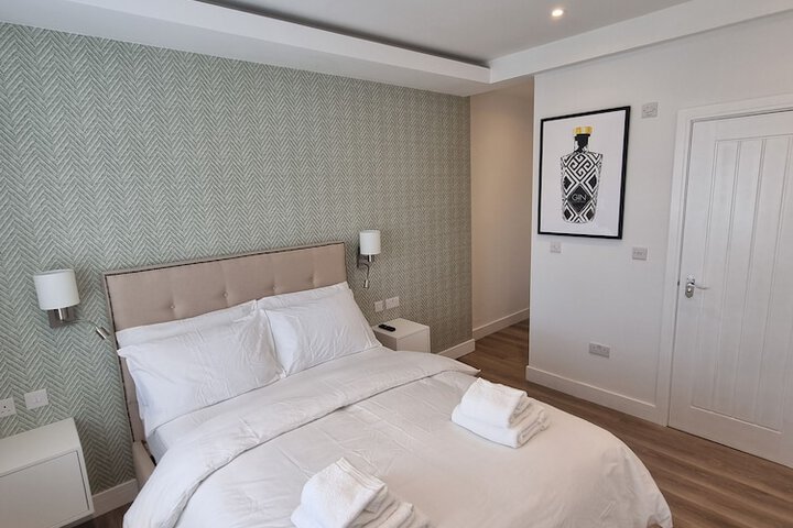 Room 2 of 50
