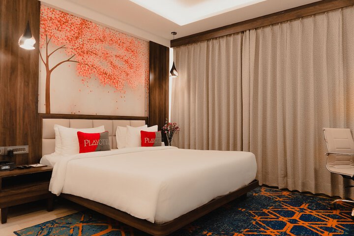 Room 8 of 23
