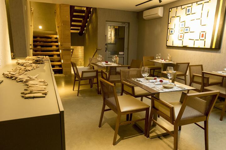 Dining 50 of 67
