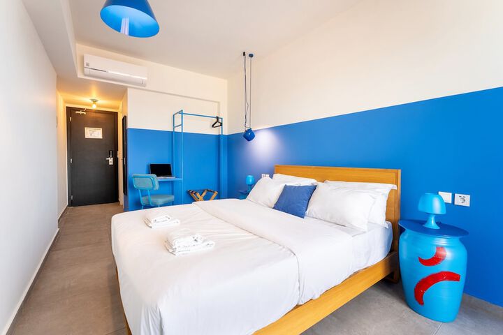 Room 7 of 43