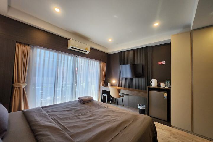 Room 14 of 49