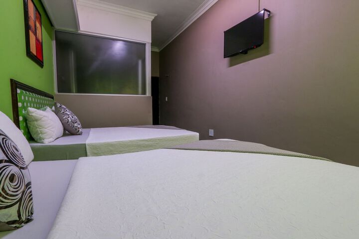 Room 13 of 26