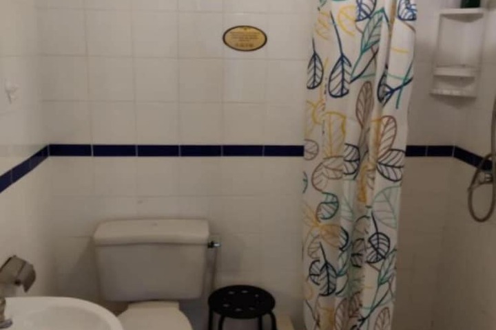 Room 20 of 33
