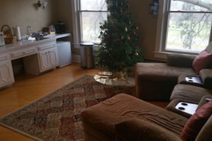 Lounge 175 of 198