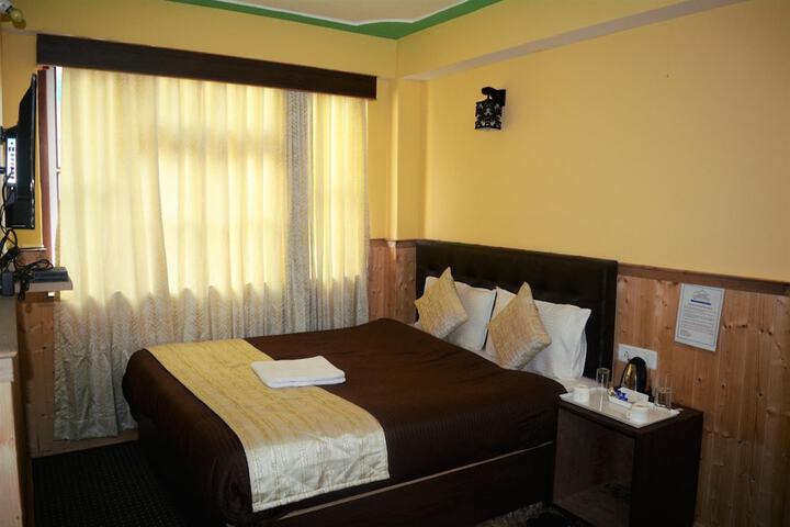 Room 7 of 65