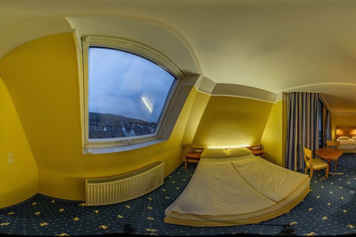 Room 26 of 74