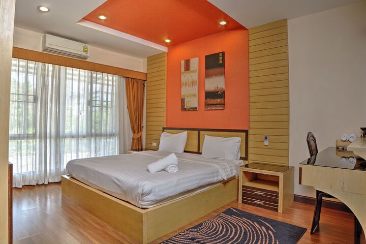 Room 5 of 30