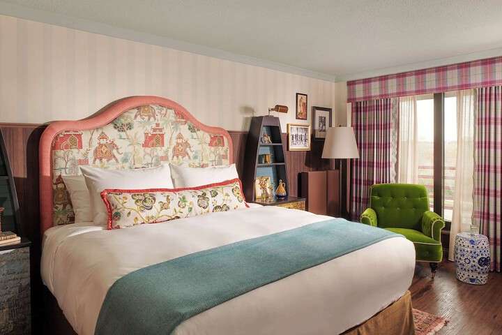 Room 54 of 147