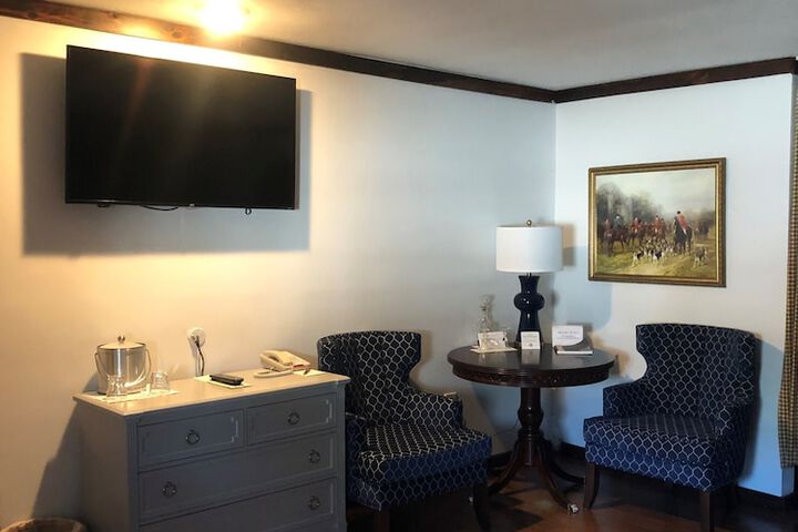 Room 16 of 56