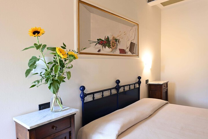 Room 16 of 36