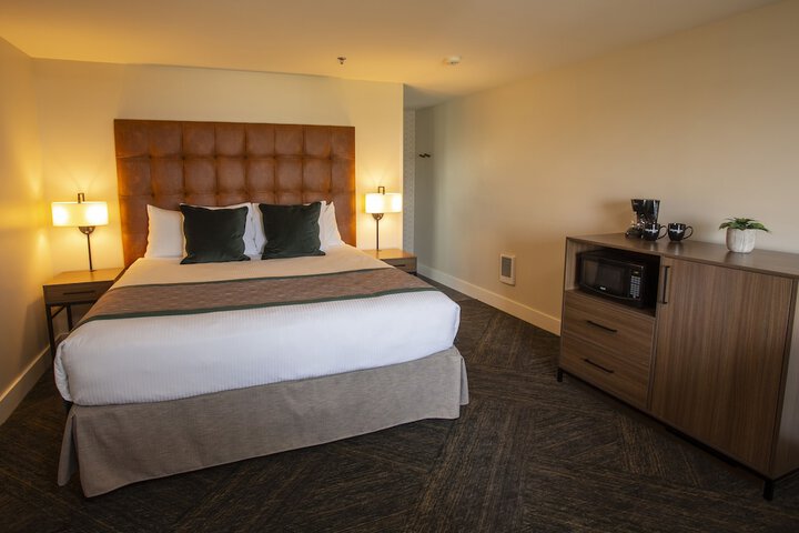 Room 11 of 29