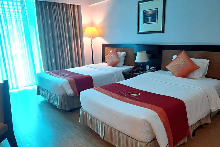 Room 30 of 72