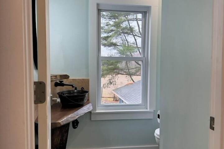 Room 17 of 35