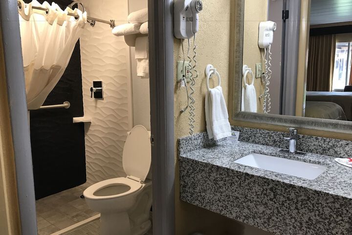 Room 28 of 101