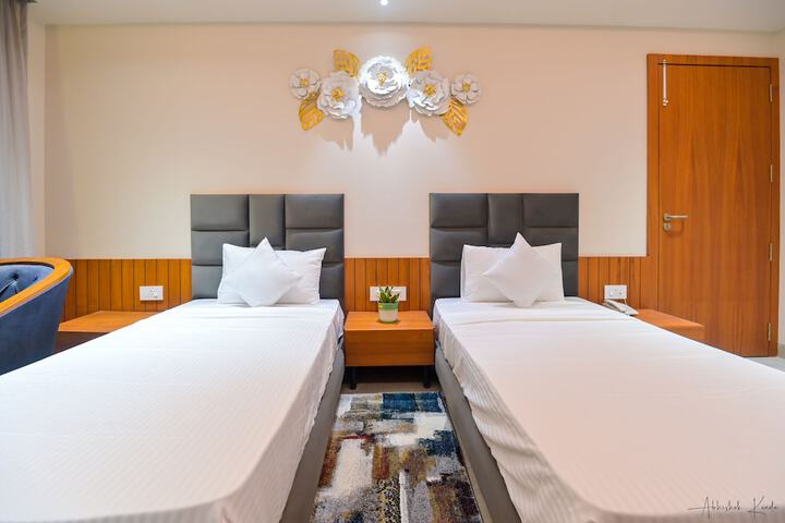 Room 10 of 24