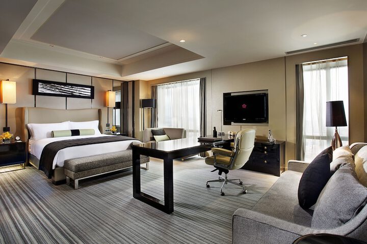 Room 8 of 49