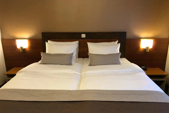 Hotel Suite Photo