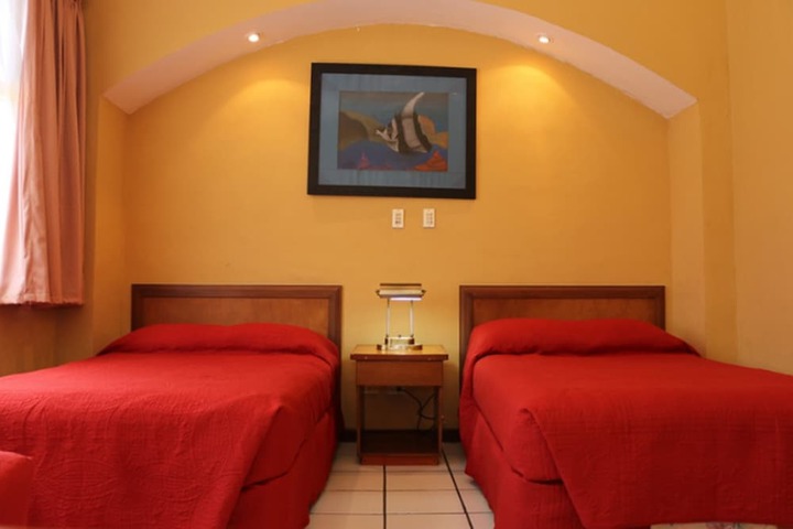 Room 2 of 53
