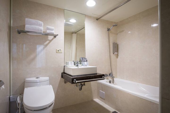 Room 40 of 52