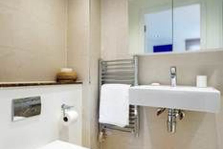 Room 5 of 21